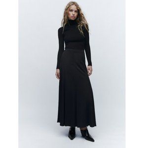 Zara limited edition black A-line skirt with pockets